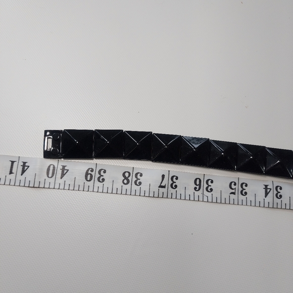 Black stepped metal squares elastic stretchy belt - Picture 6 of 7